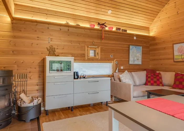 別荘 Neljae Vuodenaikaa A1-karpalo By Interhome