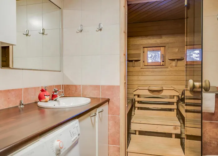 Neljae Vuodenaikaa A1-karpalo By Interhome